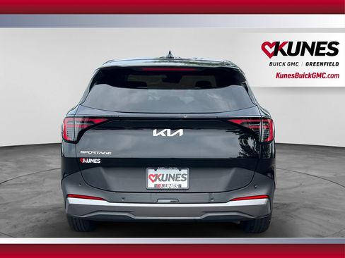 Used 2026 Kia Sportage LX FWD image 9