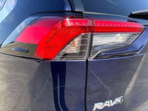 Certified 2021 Toyota RAV4 XLE w/ Convenience Package AWD/4WD image 28