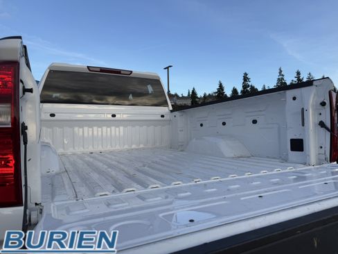 Used 2024 Chevrolet Silverado 2500 LT image 34