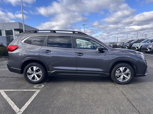 Used 2024 Subaru Ascent Premium w/ Convenience Package image 8