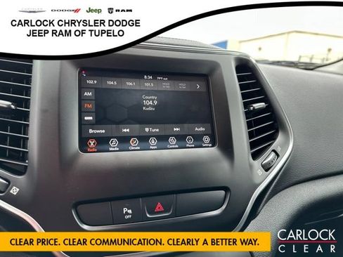 Used 2020 Jeep Cherokee Latitude Plus FWD image 21