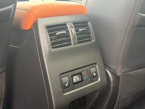 Used 2025 Mitsubishi Outlander image 28