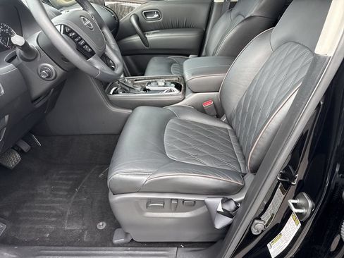 Used 2024 Nissan Armada Platinum w/ Captain's Chairs Package AWD/4WD image 9