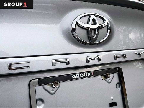 Used 2024 Toyota Camry SE image 33