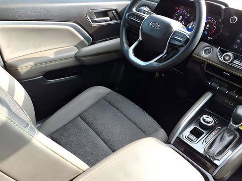 Used 2024 Chevrolet Colorado ZR2 w/ Safety Package image 9