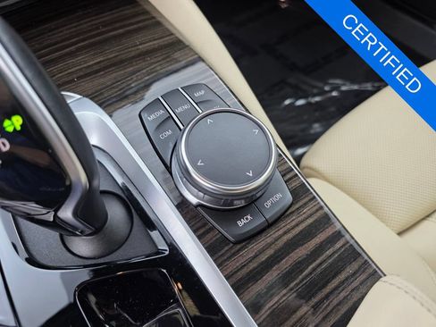 Used 2023 BMW 530i w/ Premium Package RWD image 24