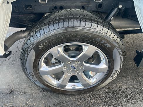 Used 2023 Ford F150 Lariat w/ Equipment Group 502A High image 10