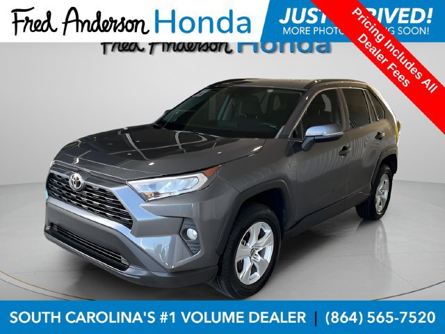 Used 2021 Toyota RAV4 XLE FWD image 1