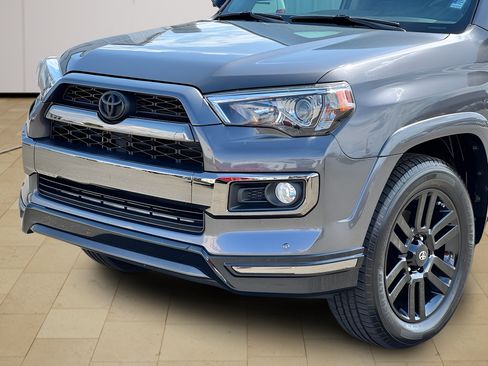 Used 2019 Toyota 4Runner Limited AWD/4WD image 38