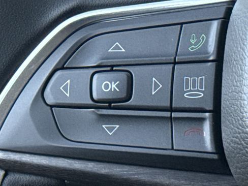 Used 2026 Jeep Grand Cherokee Limited Reserve image 18