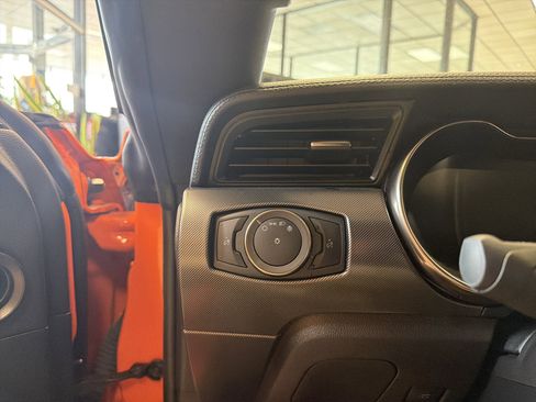 Used 2020 Ford Mustang Shelby GT500 w/ Technology Package image 20