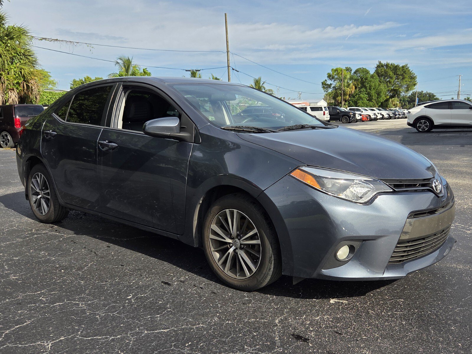 Used 2016 Toyota Corolla LE FWD image 7