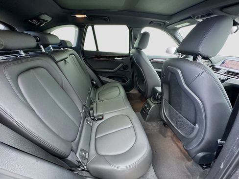 Used 2021 BMW X1 sDrive28i w/ Convenience Package image 19