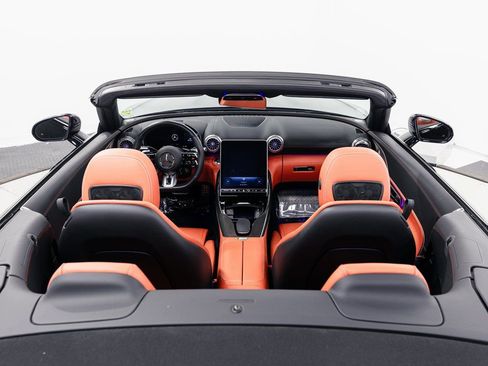 Used 2022 Mercedes-Benz SL 55 AMG 4MATIC image 28