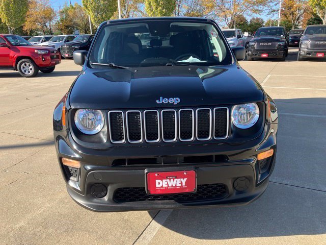 Used 2023 Jeep Renegade Latitude AWD/4WD image 2