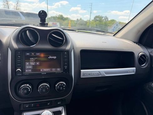 Used 2016 Jeep Compass High Altitude AWD/4WD image 19