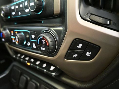 Used 2019 GMC Sierra 2500 Denali w/ Suspension Package, Off-Road AWD/4WD image 21