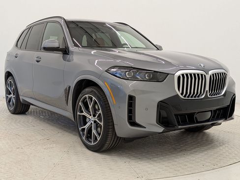 New 2026 BMW X5 xDrive40i w/ M Sport Package image 7