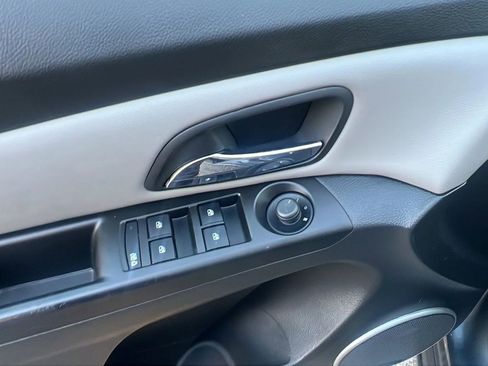 Used 2013 Chevrolet Cruze LT w/ All-Star Edition image 22