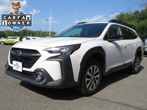 Used 2023 Subaru Outback Premium AWD/4WD image 1