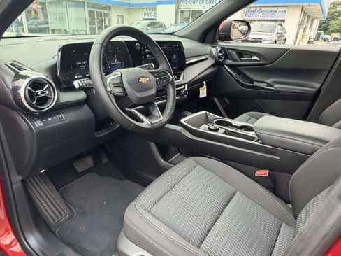 Used 2026 Chevrolet Equinox LT AWD/4WD image 10
