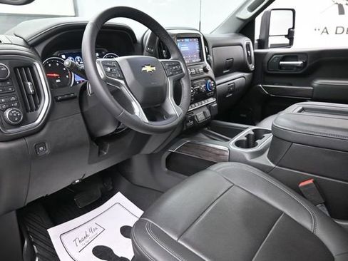 Used 2022 Chevrolet Silverado 2500 LTZ AWD/4WD image 18