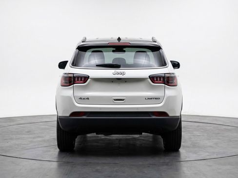 Used 2025 Jeep Compass Limited AWD/4WD image 7