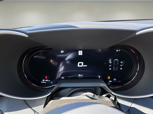 New 2025 Alfa Romeo Giulia w/ Driving Assist Package image 11