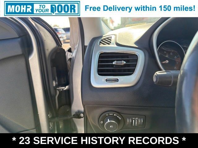 Used 2019 Jeep Compass Latitude FWD image 16