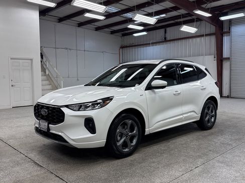 Used 2023 Ford Escape ST-Line Select w/ Tech Pack #2 image 1