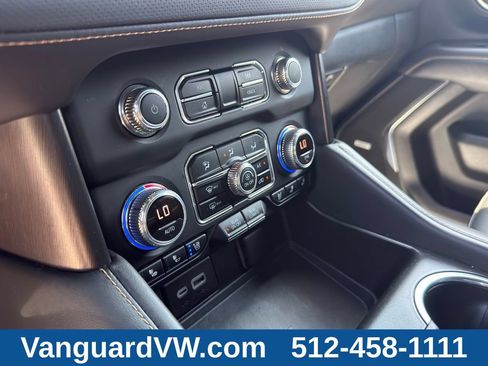 Used 2023 GMC Yukon AT4 AWD/4WD image 16