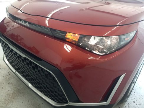 Certified 2023 Kia Soul LX FWD image 7