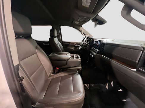 Used 2022 GMC Sierra 1500 SLT image 4