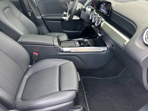 Certified 2025 Mercedes-Benz GLB 250 4MATIC image 15