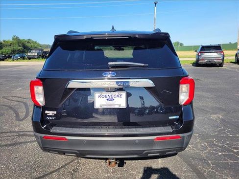 Used 2020 Ford Explorer XLT AWD/4WD image 6