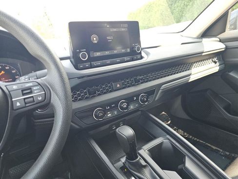 Certified 2023 Honda Accord LX image 30