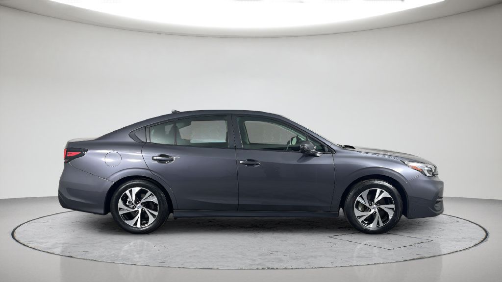 Used 2025 Subaru Legacy Premium AWD/4WD image 3
