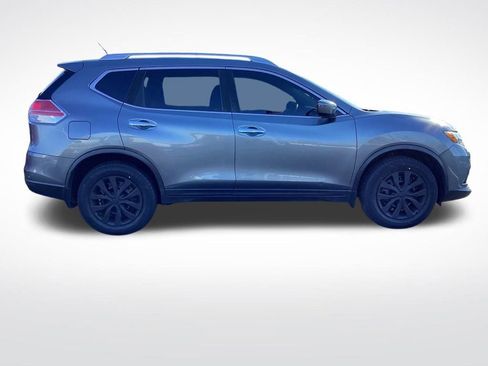 Used 2016 Nissan Rogue S w/ Appearance Package image 8