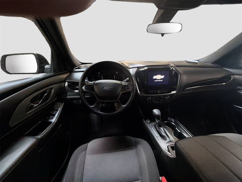 Used 2024 Chevrolet Traverse LT image 22