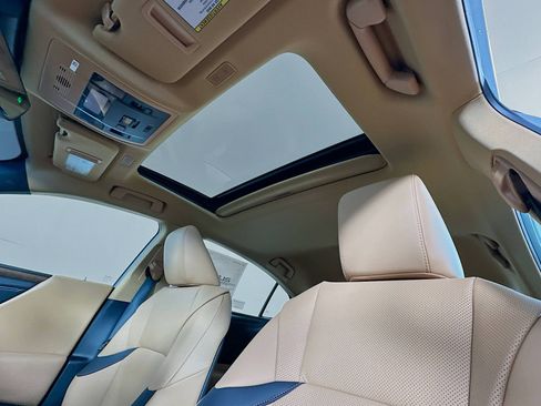 New 2025 Lexus ES 300h w/ Premium Package image 23