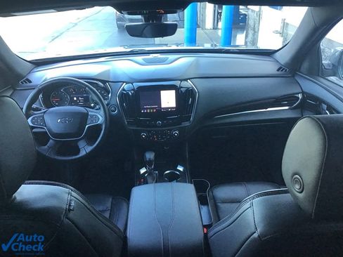 Used 2023 Chevrolet Traverse RS image 19