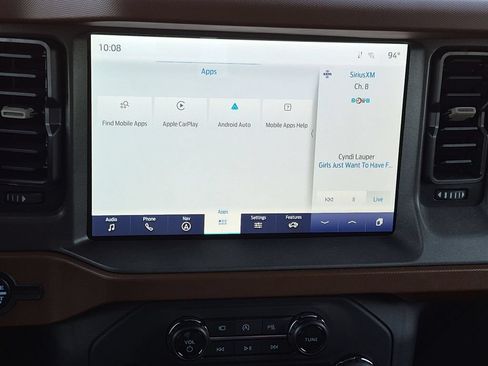 Used 2024 Ford Bronco Outer Banks AWD/4WD image 17