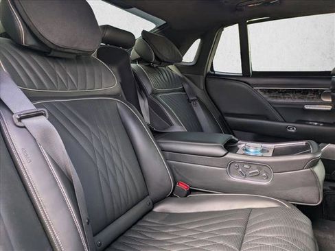 Used 2024 Genesis G90 3.5T image 18