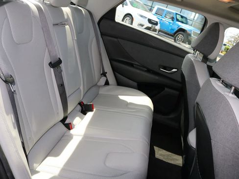 Used 2024 Hyundai Elantra Limited FWD image 22