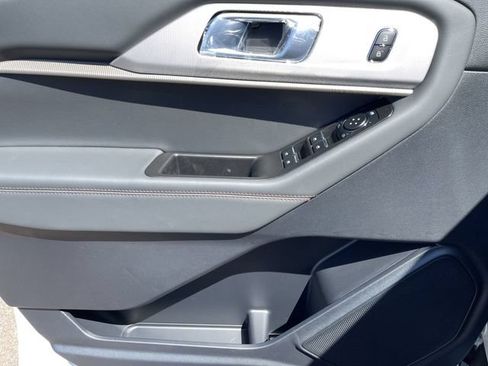 New 2026 Ford Explorer Active w/ Active Comfort Package AWD/4WD image 20