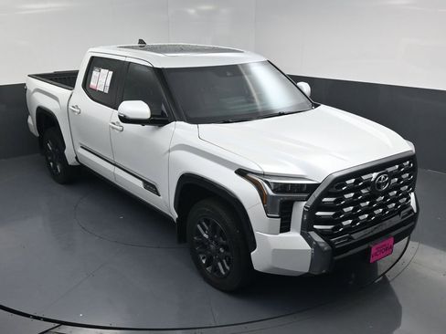 Used 2025 Toyota Tundra Platinum AWD/4WD image 13