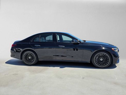 Used 2026 Mercedes-Benz E 450 4MATIC Sedan image 2
