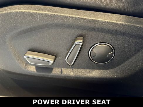 Used 2016 Ford Edge Titanium w/ Technology Package image 19