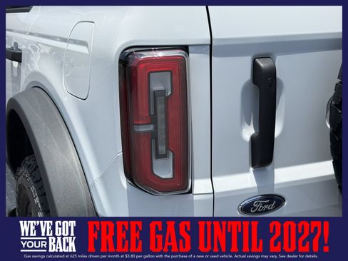 New 2025 Ford Bronco Outer Banks w/ Black Appearance Package AWD/4WD image 9