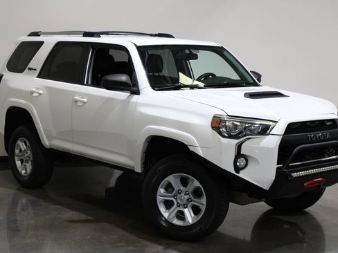 Used 2017 Toyota 4Runner TRD Pro image 2